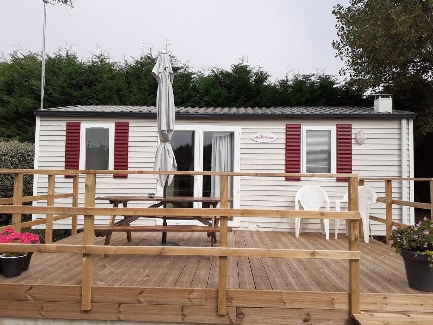 Les Mobile Home De Kerroyal Garlan 外观 照片