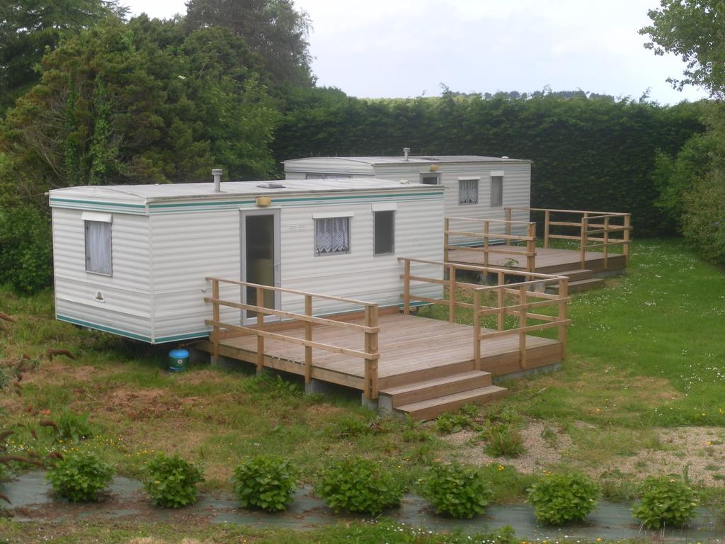Les Mobile Home De Kerroyal Garlan 外观 照片